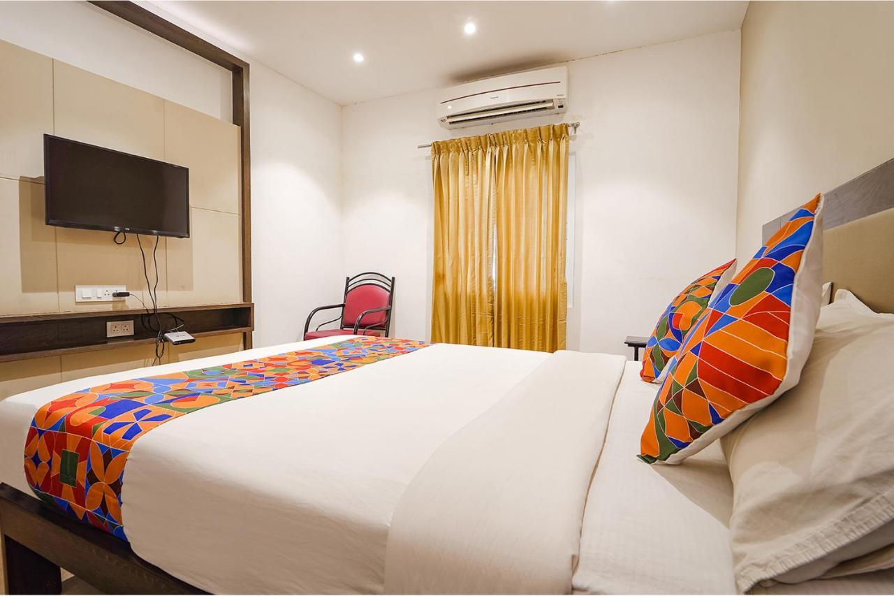 Fabhotel Karpagam - 900M From Nehru Stadium 哥印拜陀 外观 照片