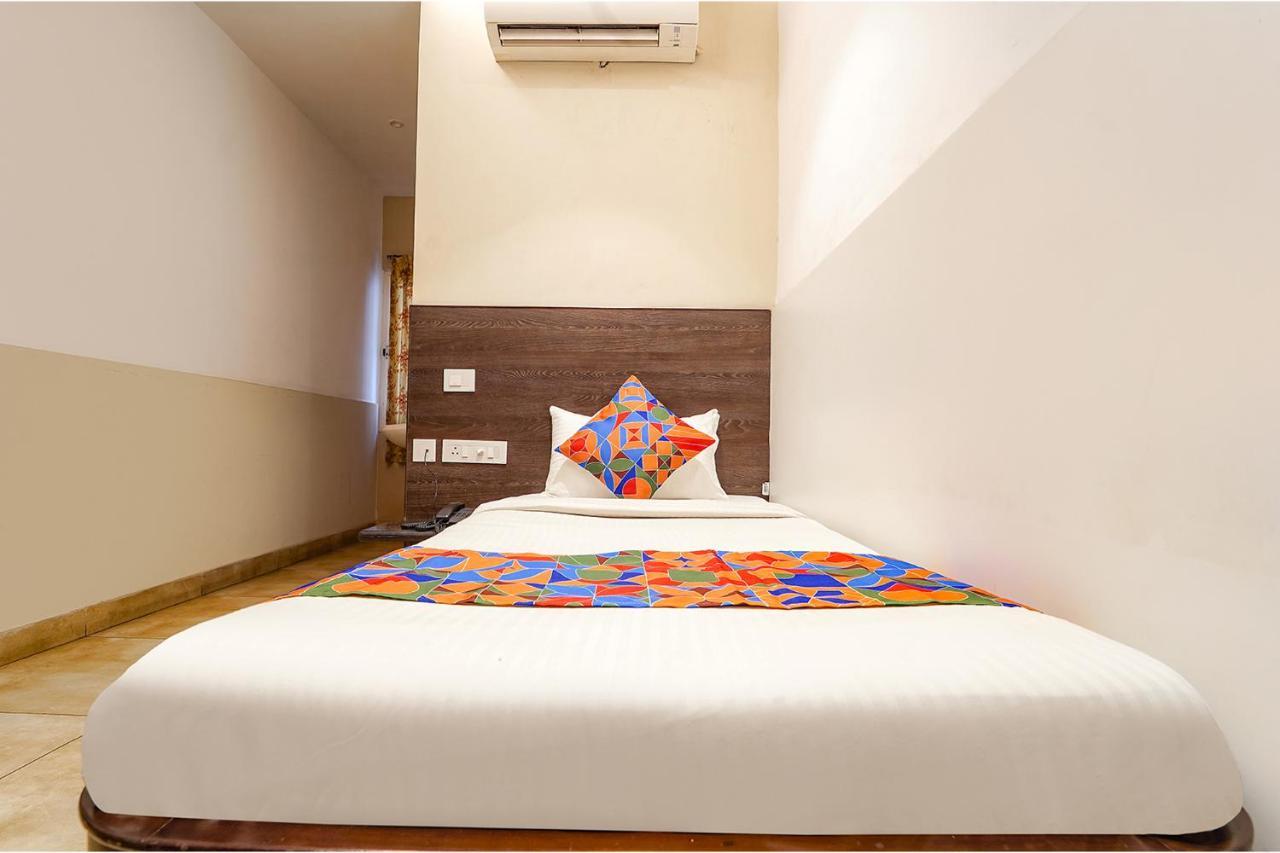 Fabhotel Karpagam - 900M From Nehru Stadium 哥印拜陀 外观 照片